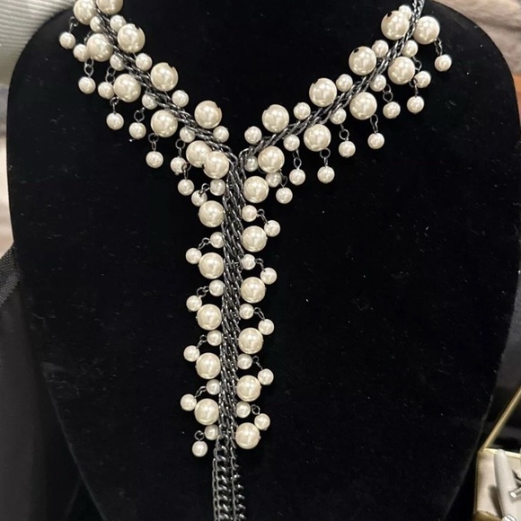 Miriam Haskell Jewelry - Miriam Haskell Elegant Pearl Necklace